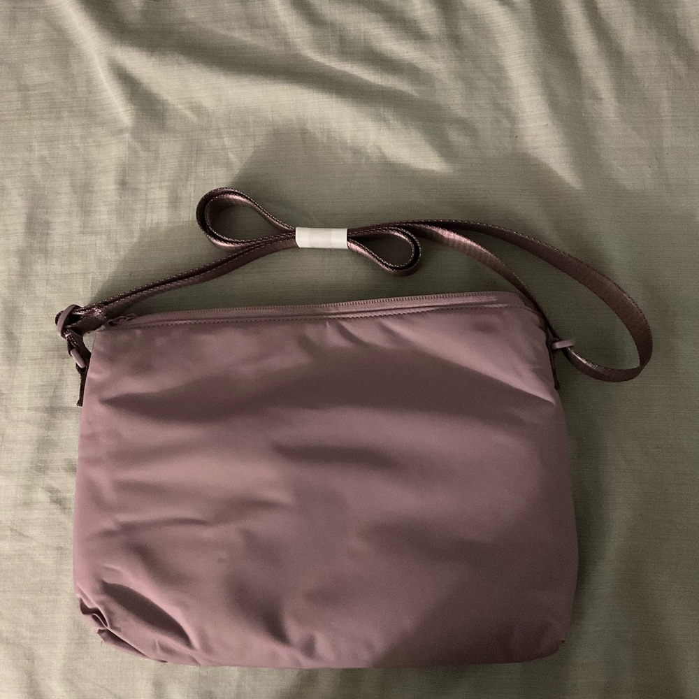 lululemon athletica Women's Lavender Lux Crossbody Bag - Picture 6 of 9